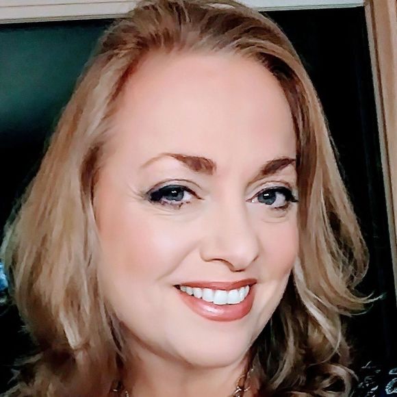 Meet your Posher, Shauna - Picture 1 of 1